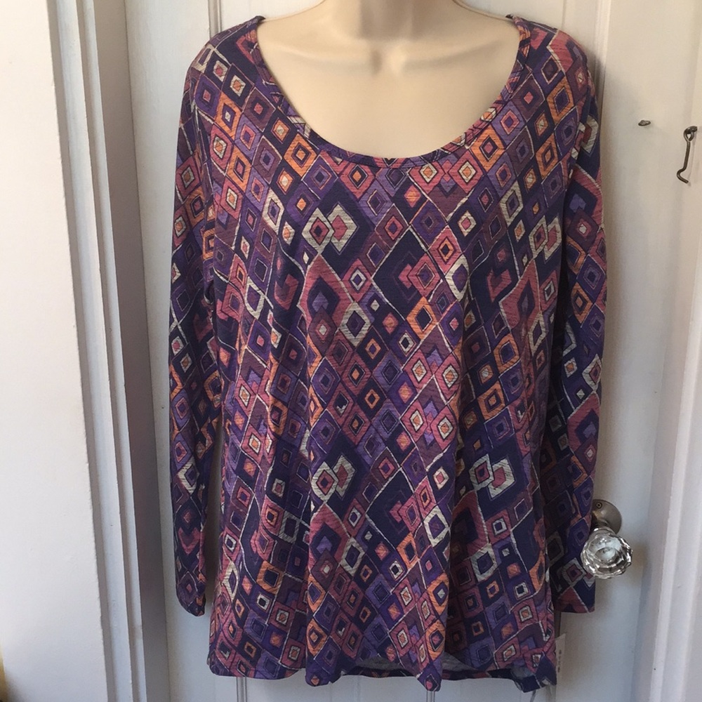 5/$25 SALE‼️ LuLaRoe 💜 long sleeve high low top